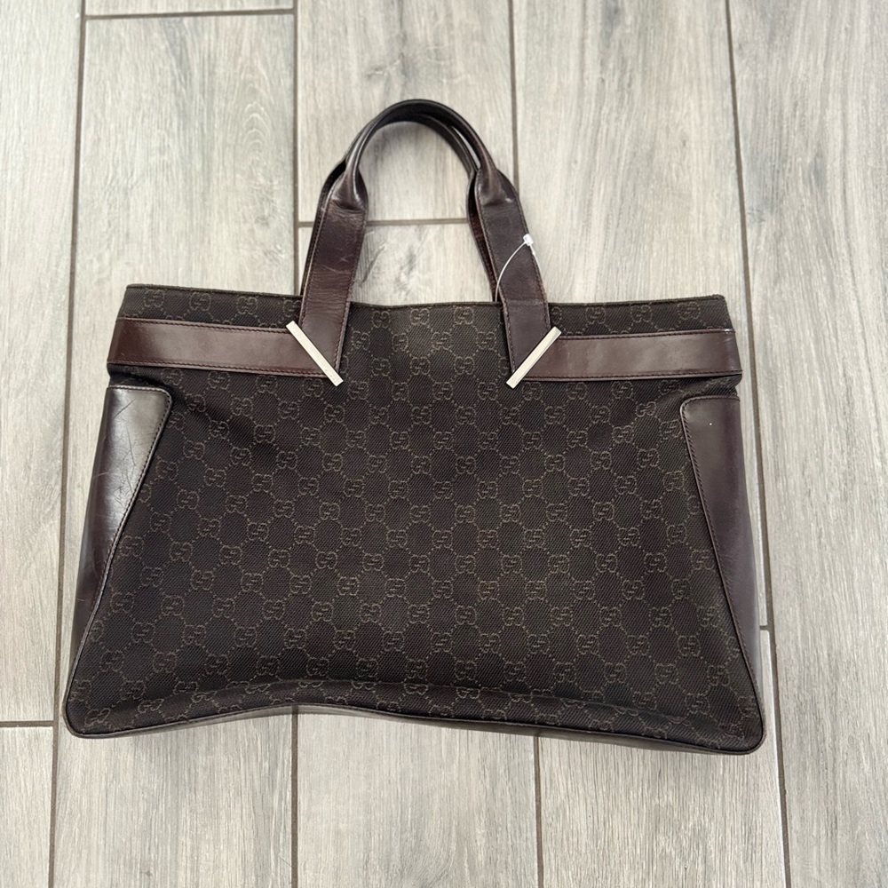 Brown Gucci tote bag